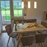 Spacious Near Area In Apartment *