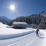 Spacious Near Area In Apartment Mayrhofen
