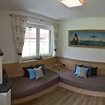Apartment Spacious Near Area In *
