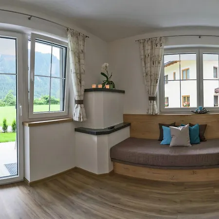Spacious Near Area In Apartment Mayrhofen