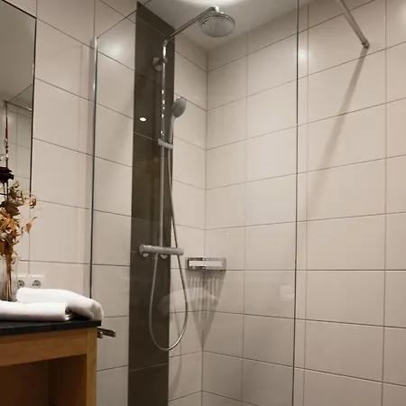 Apartament Spacious Near Area In *