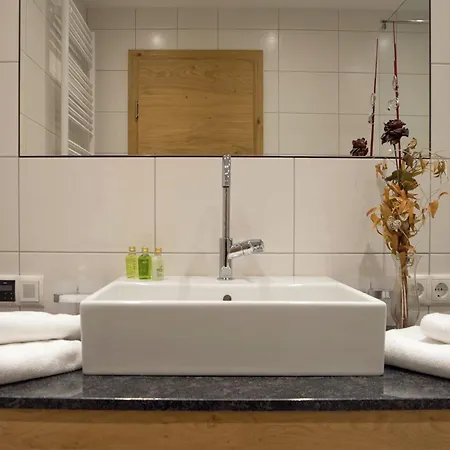 아파트 Spacious Near Area In 메이른호픈