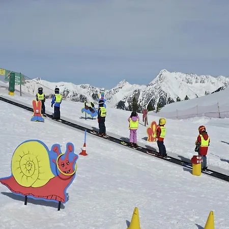 Διαμέρισμα Spacious Near Area In *