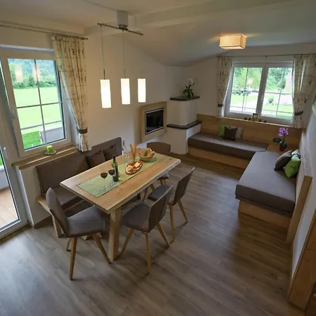 Apartament Spacious Near Area In Mayrhofen