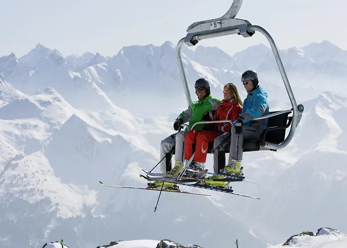 Spacious Near Area In Daire