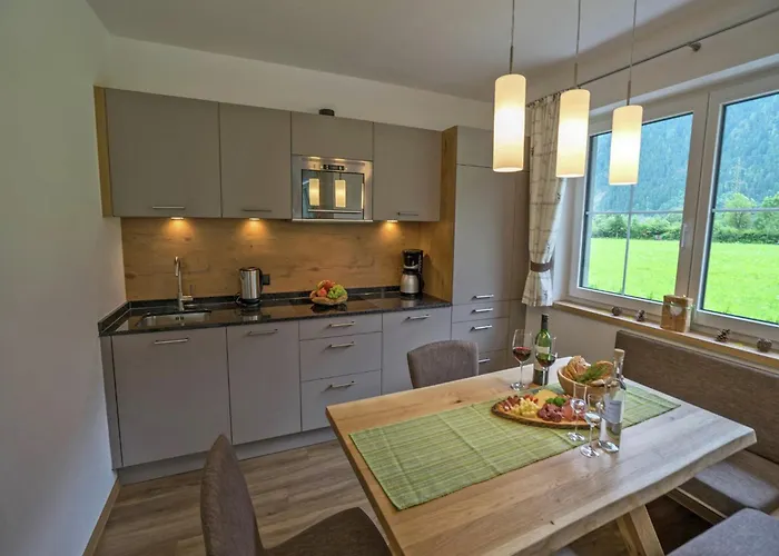 Daire Spacious Near Area In