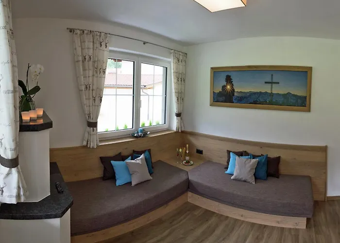 Apartment Spacious Near Area In *