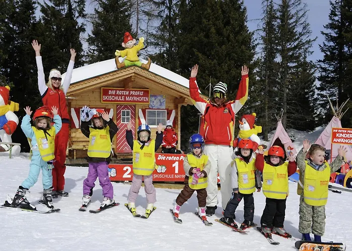 Spacious Near Area In *