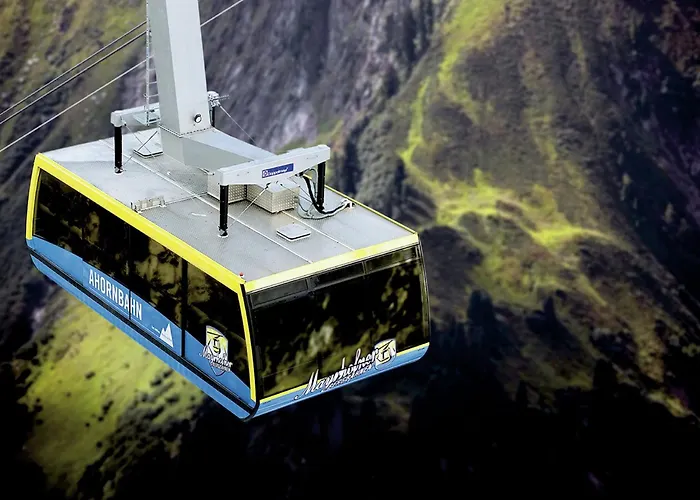 Spacious Near Area In *