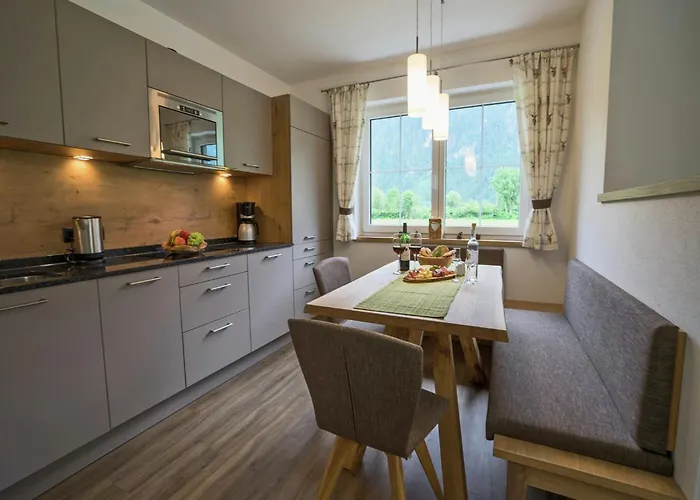 Spacious Near Area In Apartamento